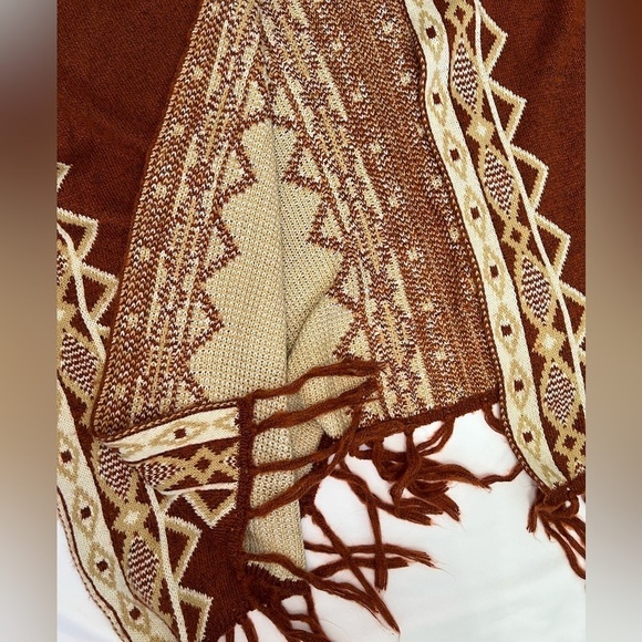 NWOT! Orange Creek Poncho - Picture 7 of 9